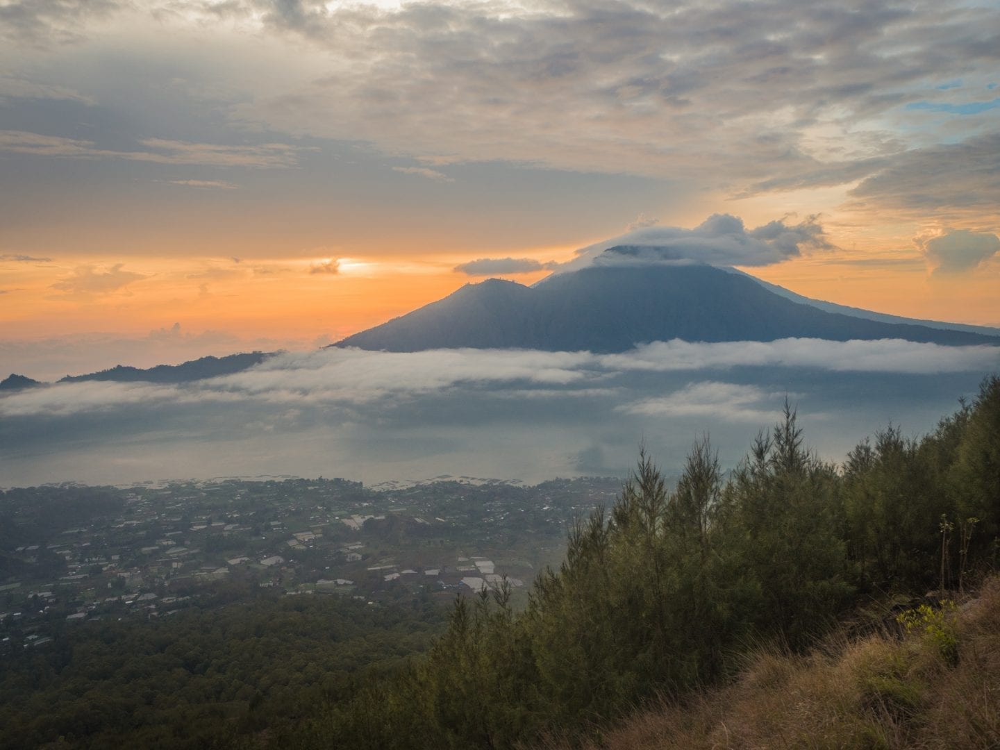 hiking mt batur