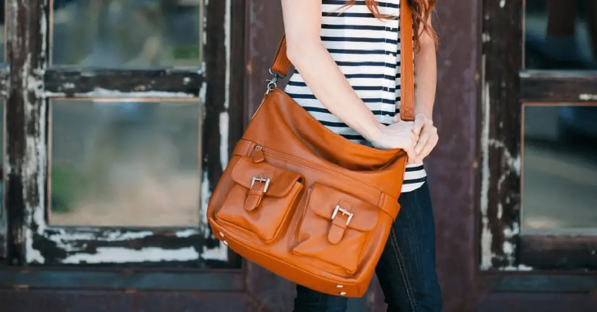 10 Best Vegan Camera Bags for Women | #camerabagsforwomen #camerabags #designerbags #fashion #travel