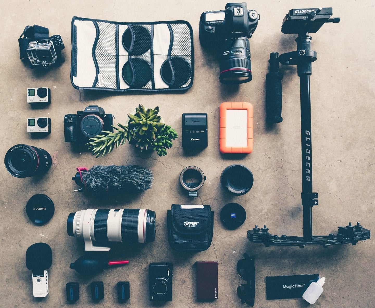Vietnam Packing List: How To Pack For Your Trip Like a Pro | Wanderlust Movement | #vietnam #packinglists #backpacking #southeastasia #traveltips