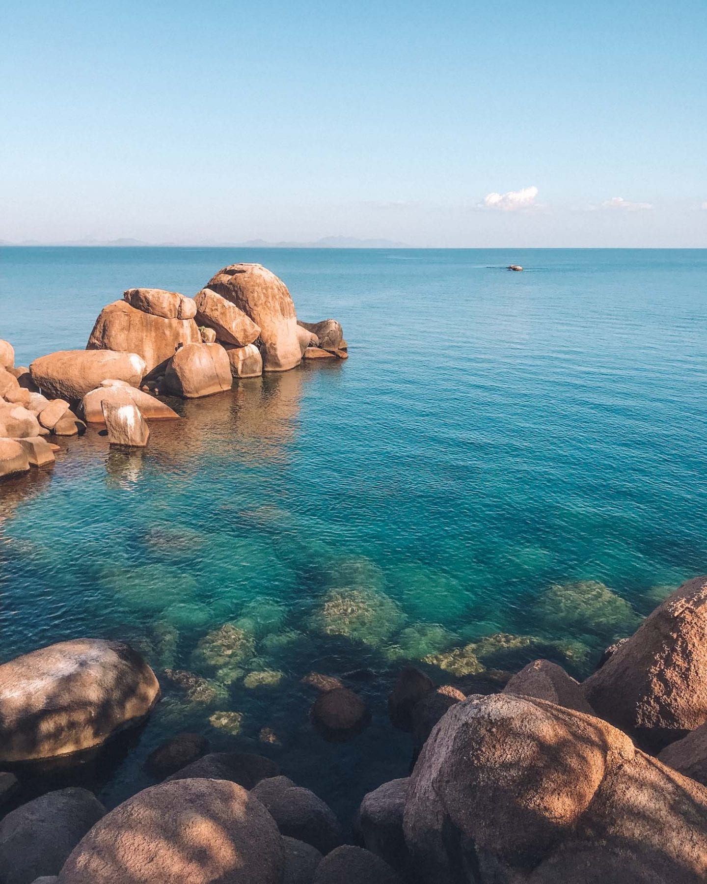 rocks at mumbo island