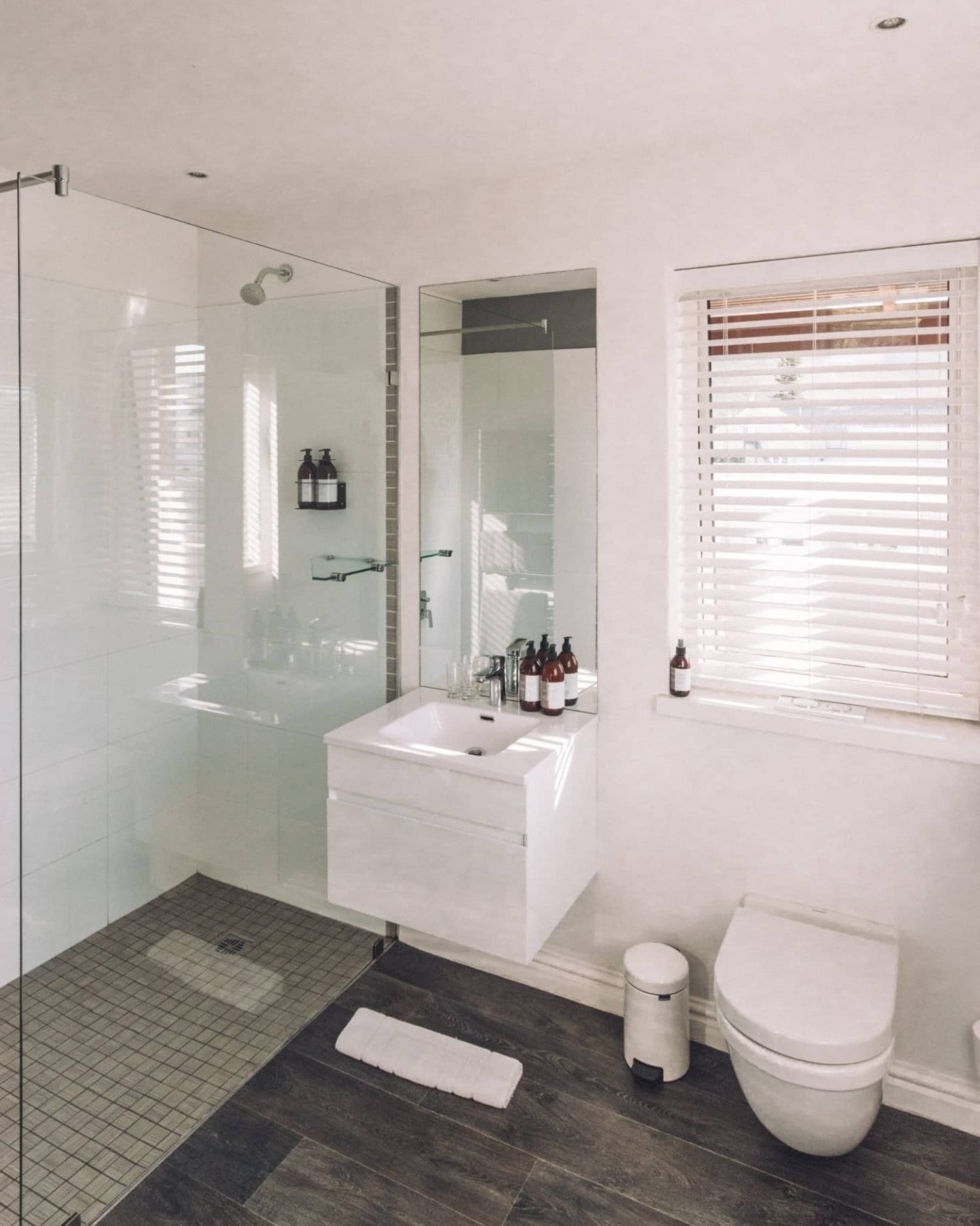 bathroom in one marine drive