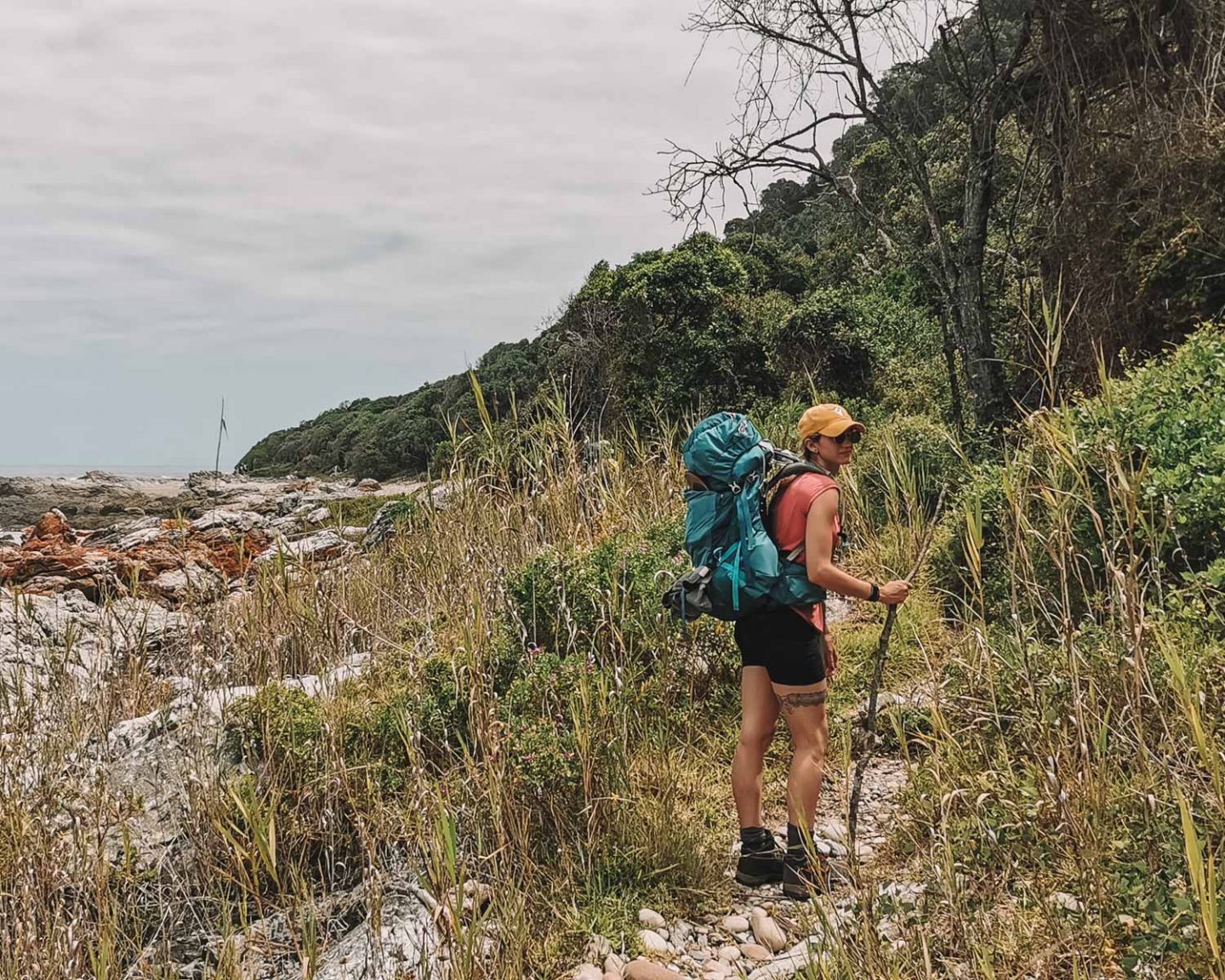 girl hiking the otter trail