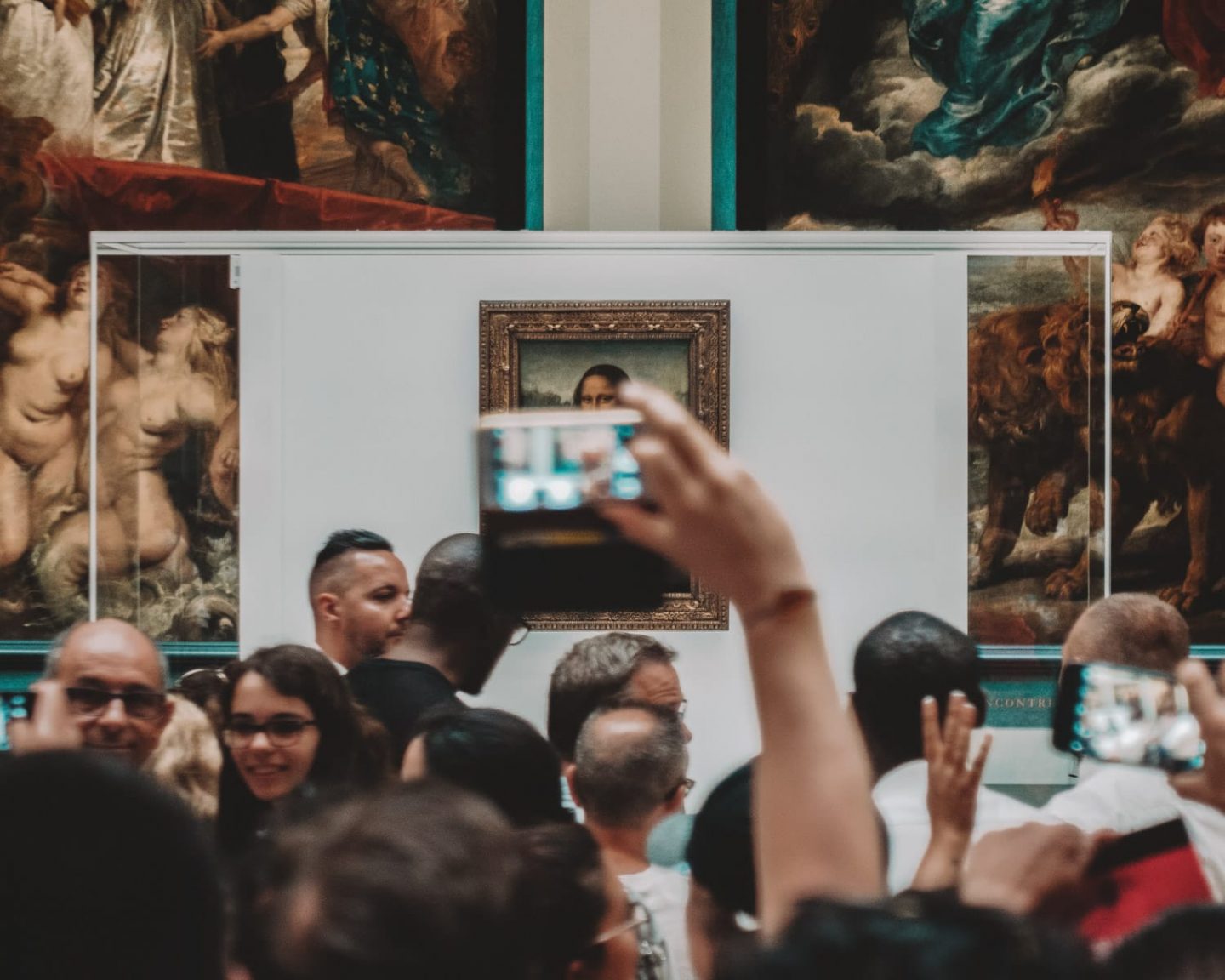 mona lisa in The Louvre