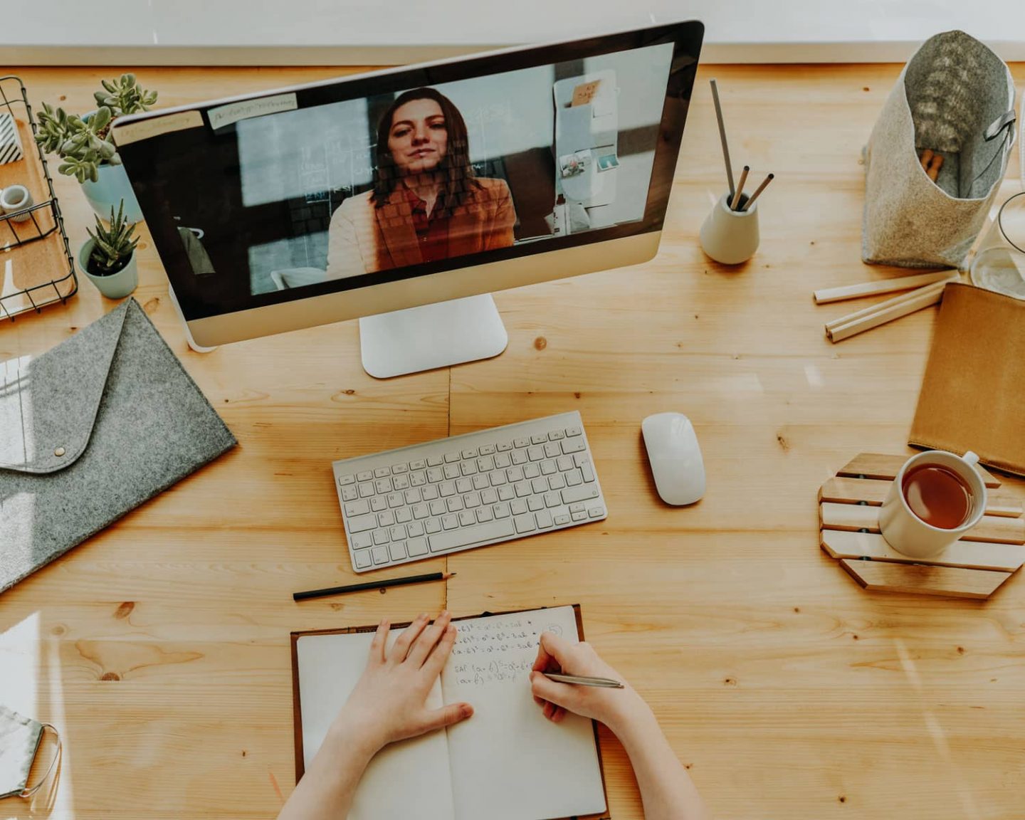 side hustles for introverts tutor