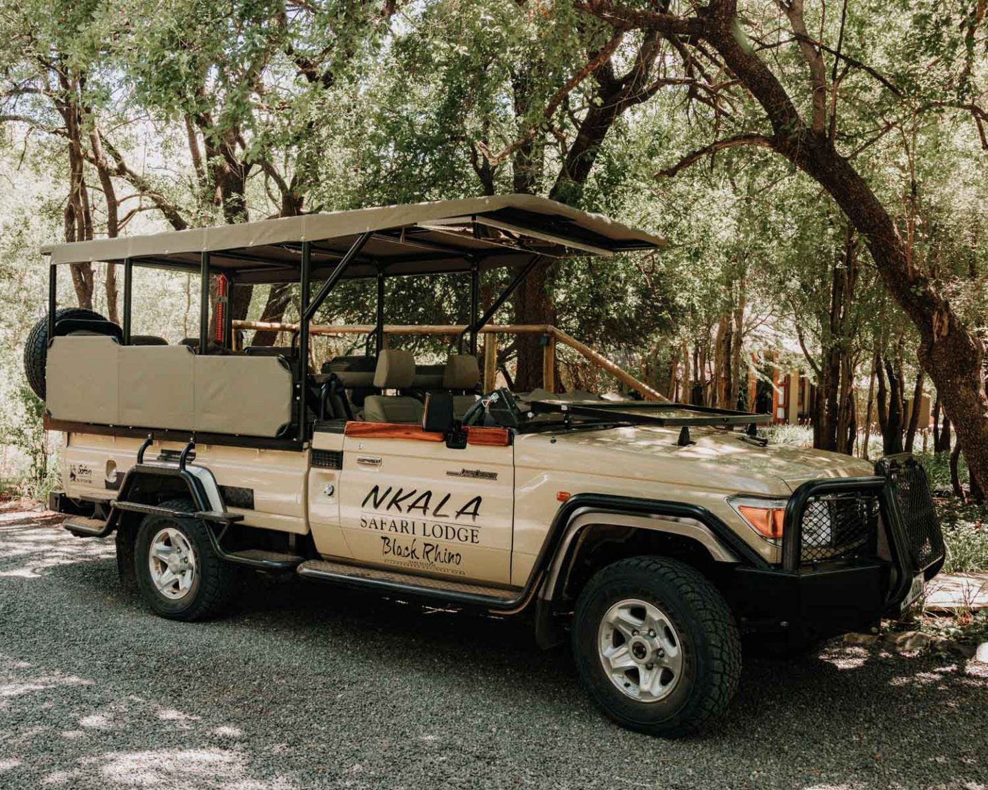 nkala lodge game drive vehicle