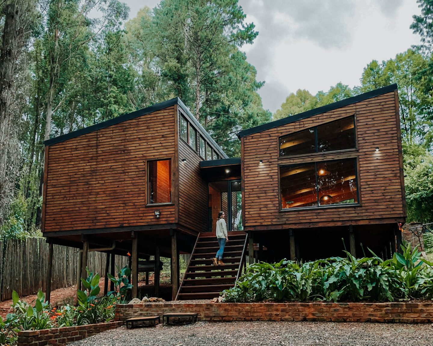 dullstroom forest cabin exterior view
