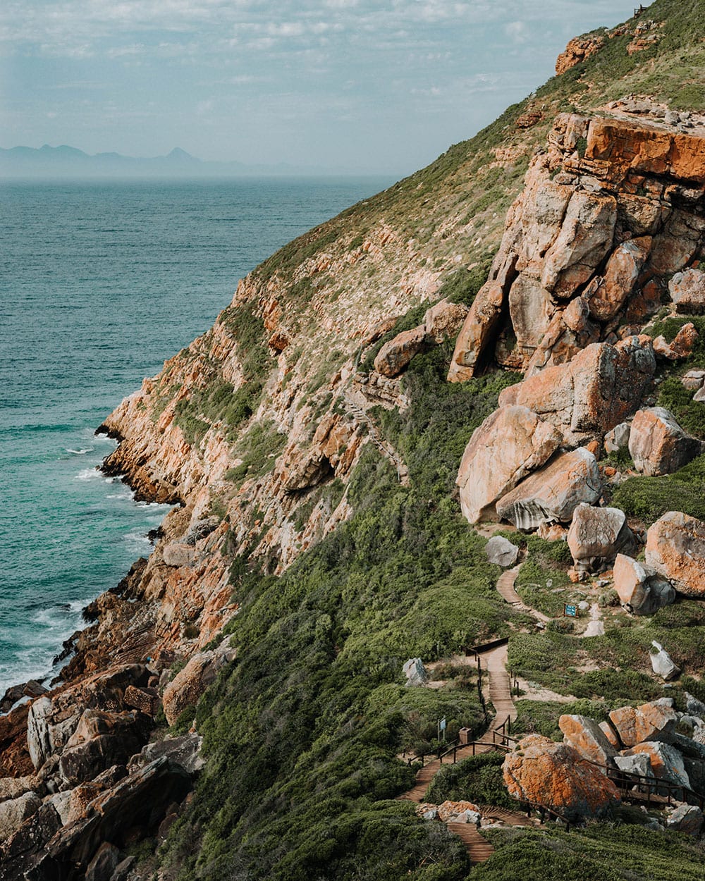 robberg hike cliffside views