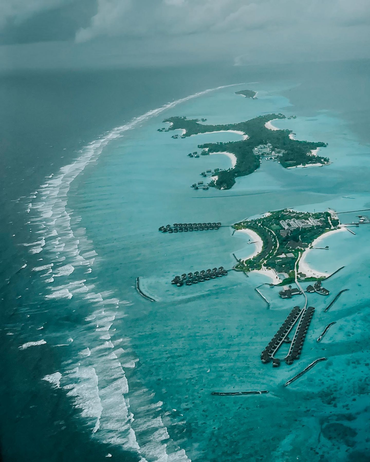 flying over maldives resorts